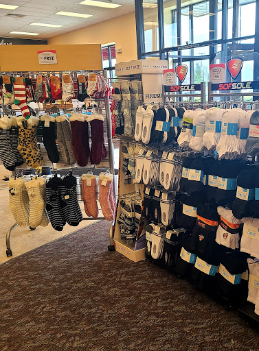 Shoe Store «Shoe Carnival», reviews and photos, 466 Pinnacle Pkwy, Bristol, TN 37620, USA