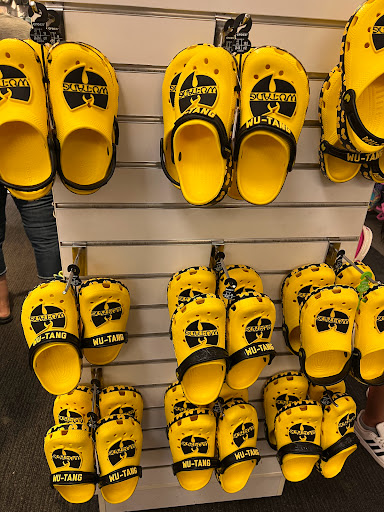 Shoe Store «Crocs», reviews and photos, 607 Bluebird Ct, Central Valley, NY 10917, USA