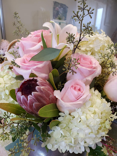 Florist «Exquisite Flowers Etc», reviews and photos, 70 Bridge St, Pelham, NH 03076, USA