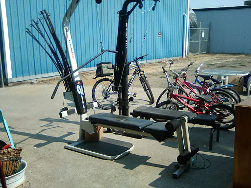 Thrift Store «Albany Helping Hands Thrift Store», reviews and photos, 705 SE 1st Ave, Albany, OR 97321, USA