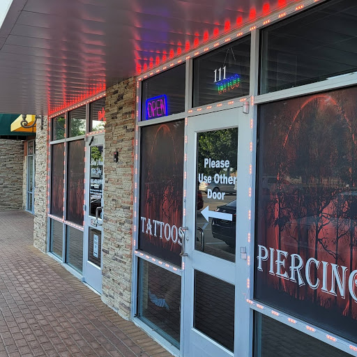 Tattoo Shop «Blood Moon Tattoo Gallery», reviews and photos, 101 N Main St #201, Mansfield, TX 76063, USA