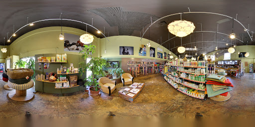 Pet Supply Store «The Urban Pet», reviews and photos, 7515 Beverly Blvd, Los Angeles, CA 90036, USA