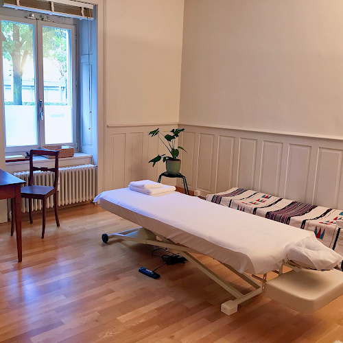 Rezensionen über Japanische Akupunktur & Massage Praxis in Stauffacher Zürich - Urala Tsukamoto in Zürich - Akupunkteur