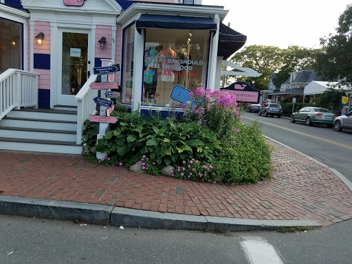 Clothing Store «Vineyard Vines», reviews and photos, 56 Narragansett Ave, Oak Bluffs, MA 02557, USA