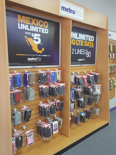 Cell Phone Store «MetroPCS Authorized Dealer», reviews and photos, 2045 N Atlantic Ave, Cocoa Beach, FL 32931, USA