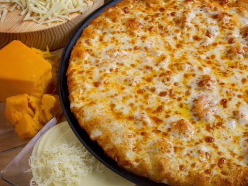 Pizza Restaurant «Round Table Pizza», reviews and photos, 1359 Washington Ave, San Leandro, CA 94577, USA