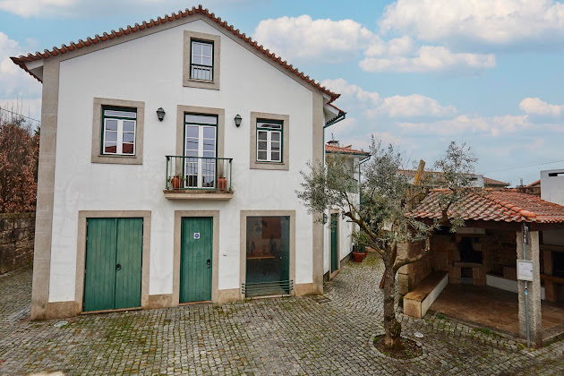 Photo Alojamento com serviços Slow - Coliving & Coworking 3525-642 Lapa do Lobo