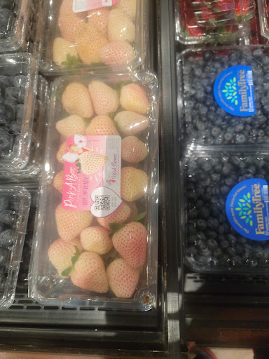 Grocery Store «The Fresh Market», reviews and photos, 3712 Lawndale Dr, Greensboro, NC 27455, USA