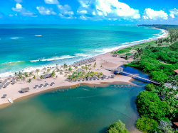 Foto von Praia dos Casais mit sehr sauber Sauberkeitsgrad