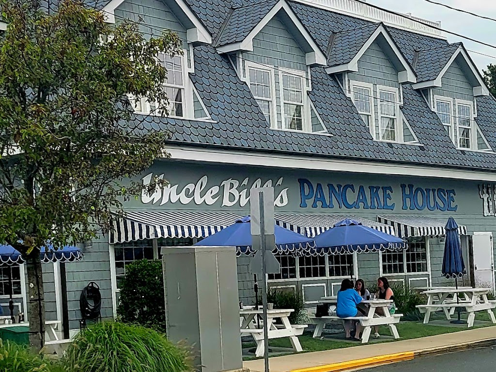Uncle Bill's Pancake House 08202