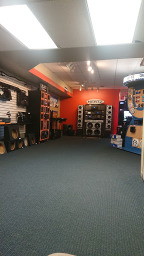 Car Stereo Store «Car-Fi», reviews and photos, 1600 S Glenstone Ave, Springfield, MO 65807, USA