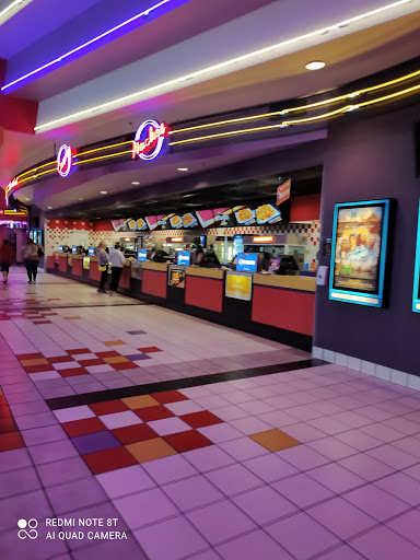 Movie Theater «Regal Cinemas Cobblestone Square 20», reviews and photos, 5500 Cobblestone Rd, Elyria, OH 44035, USA