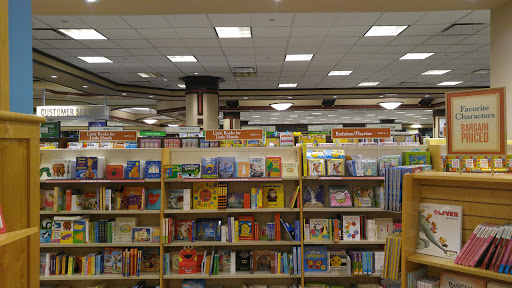Book Store «Barnes & Noble», reviews and photos, 710 County Hwy 10, Blaine, MN 55434, USA
