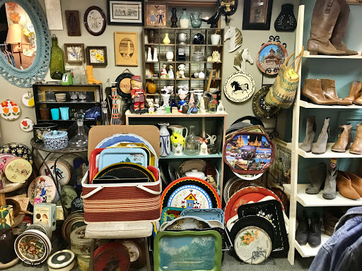 Boutique «Everchanging Seasons Consignment Boutique», reviews and photos, 710 Forest Ave, Portland, ME 04103, USA