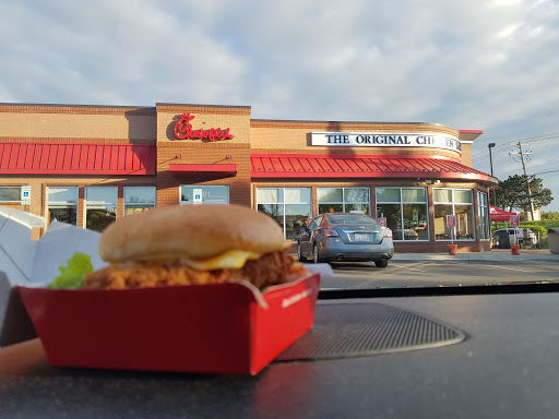 Fast Food Restaurant «Chick-fil-A», reviews and photos, 701 N Milwaukee Ave Ste 360, Vernon Hills, IL 60061, USA