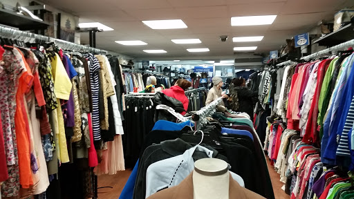Thrift Store «Goodwill Industries Store & Donation Center», reviews and photos, 217 W 79th St, New York, NY 10024, USA