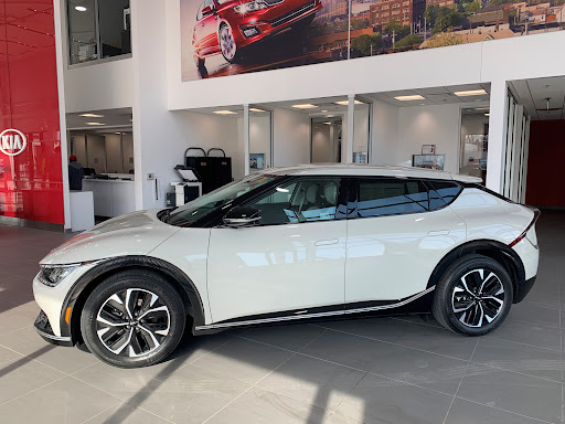 Car Dealer «Kia of Bedford», reviews and photos, 18180 Rockside Rd, Bedford, OH 44146, USA