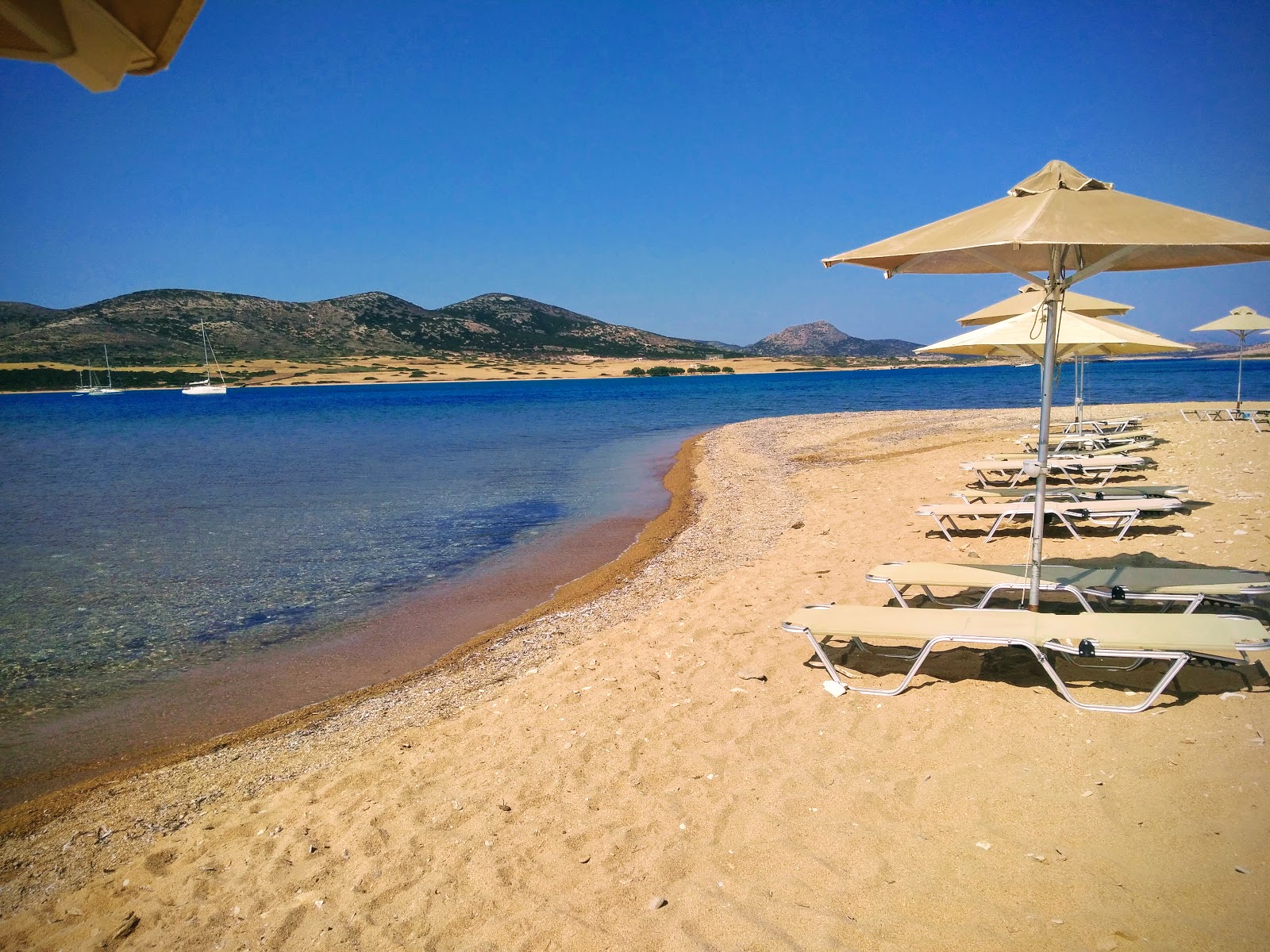 Foto af Vathis Volos beach faciliteter område
