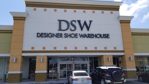 Shoe Store «DSW Designer Shoe Warehouse», reviews and photos, 1740 N Federal Hwy, Fort Lauderdale, FL 33305, USA