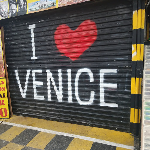 Car Wash «Promenade Car Wash & Spa», reviews and photos, 12571 Venice Blvd, Los Angeles, CA 90066, USA