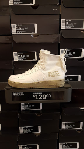 Clothing Store «Nike Factory Store», reviews and photos, 10700 Factory Shop Blvd, Gulfport, MS 39503, USA