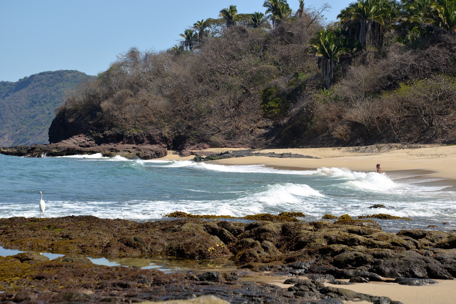 Hongo beach的照片 带有碧绿色水表面