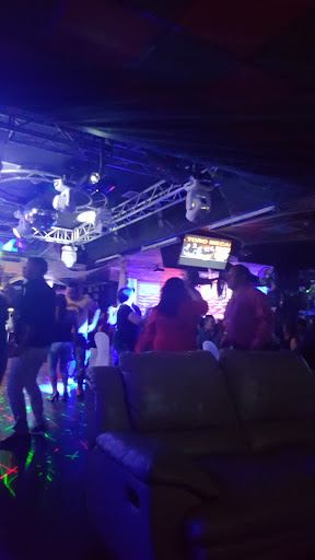 Night Club «Lounge Las Vegas», reviews and photos, 39 Surrey Cir, Shirley, NY 11967, USA