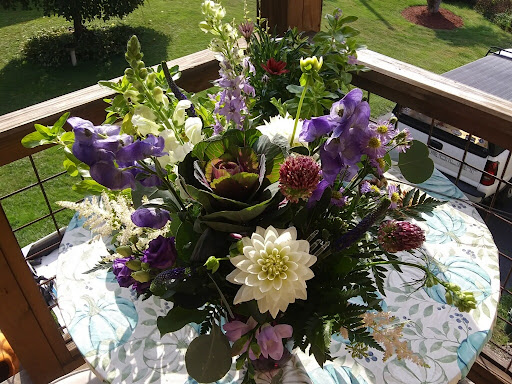 Florist «Robin Hill Florist», reviews and photos, 915 Exeter Ave, Pittston, PA 18643, USA