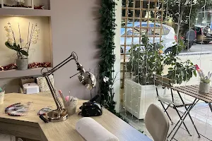 Bamboo Beauty Lounge Νύχια Φάληρο Μανικιούρ Πεντικιούρ Τεχνητά Βλεφαρίδες Αποτρίχωση image