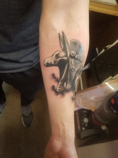 Tattoo Shop «Steadfast Tattoo Studio», reviews and photos, 2616 W Colorado Ave #6, Colorado Springs, CO 80904, USA