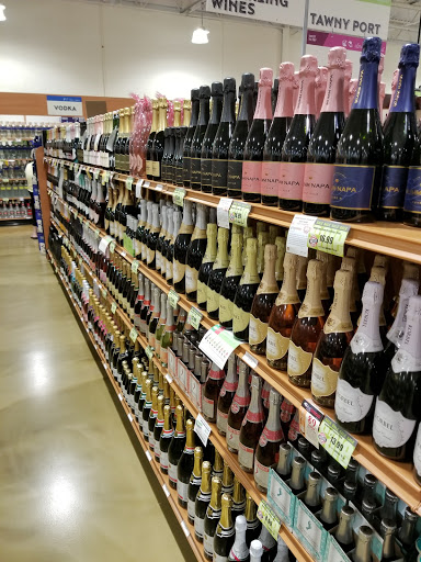 State Liquor Store «NH Liquor & Wine Outlet», reviews and photos, 294 Daniel Webster Hwy, Nashua, NH 03060, USA