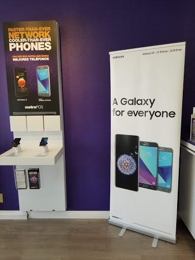 MetroPCS Authorized Dealer, 12144 E Carson St, Hawaiian Gardens, CA 90716, USA, 