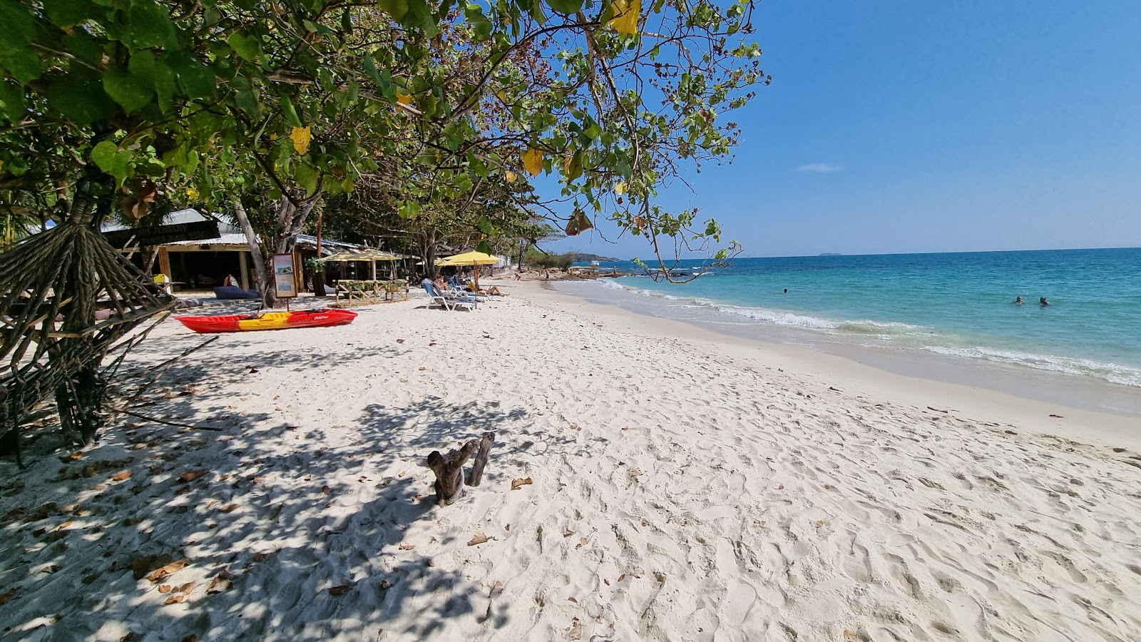 Foto av Tubtim Beach med vit fin sand yta