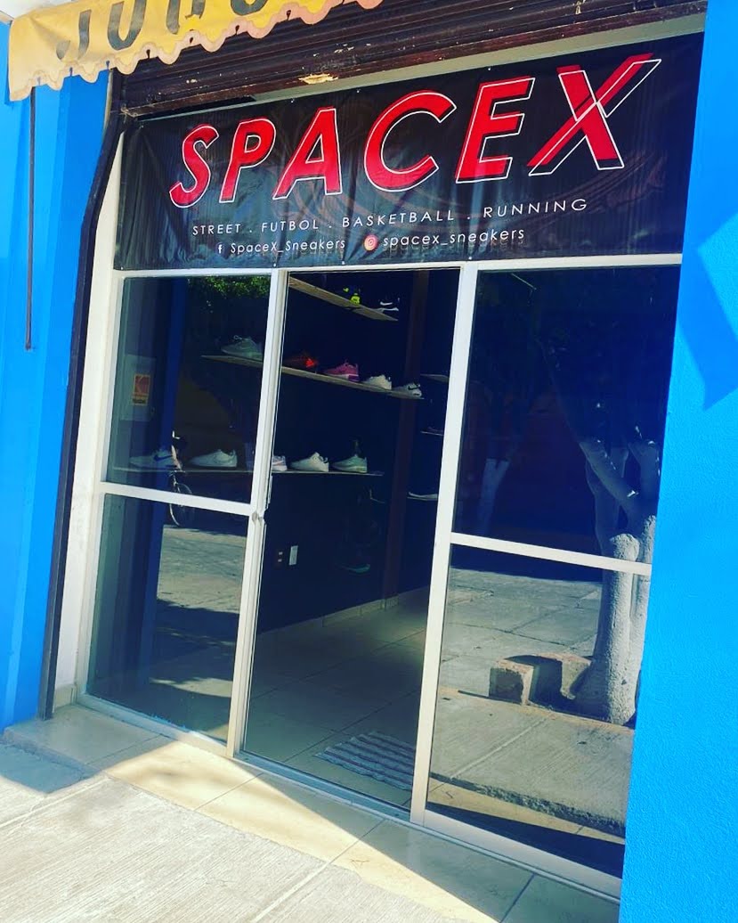 SpaceXSneakers
