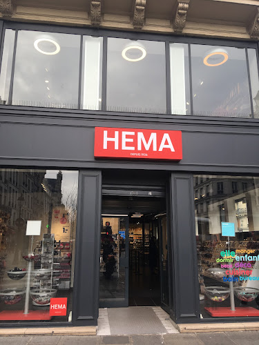 Grand magasin HEMA Paris