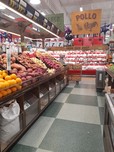 Grocery Store «Northgate Gonzalez Markets», reviews and photos, 2120 Pacific Ave, Long Beach, CA 90806, USA
