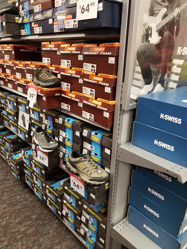 Shoe Store «Shoe Carnival», reviews and photos, 4835 W 77th St, Burbank, IL 60459, USA