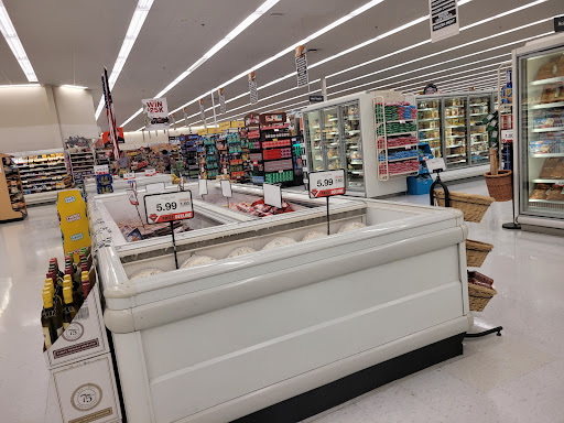 Supermarket «Hy-Vee», reviews and photos, 910 N Jefferson Way, Indianola, IA 50125, USA