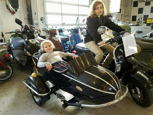 Motor Scooter Dealer «Scooterworks Chicago», reviews and photos, 5410 N Damen Ave, Chicago, IL 60625, USA