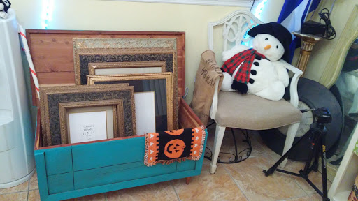 Thrift Store «Thrifty Nickel Tampa Thrift Store Re-Sale», reviews and photos, 7706 W Hillsborough Ave, Tampa, FL 33615, USA