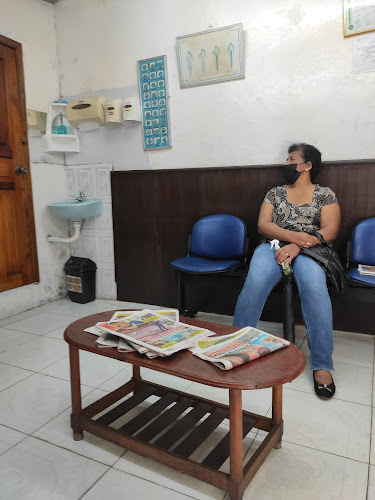 Opiniones de Consultorio Dental Económico en Santo Domingo de los Colorados - Dentista