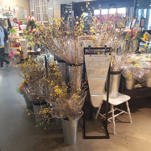 Grocery Store «Grandview Yard Market District», reviews and photos, 840 W 3rd Ave, Columbus, OH 43212, USA