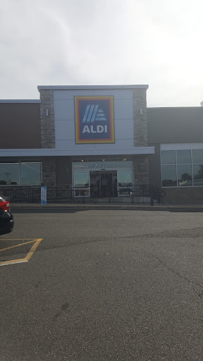 Supermarket «ALDI», reviews and photos, 3057 NJ-35, Hazlet, NJ 07730, USA