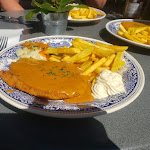 Photo n°1 de l'avis de Markus.s fait le 10/08/2023 à 11:07 sur le  Hollstein's Strand Imbiss Ihrem Imbiss gleich hinter´m Deich à Schönberg