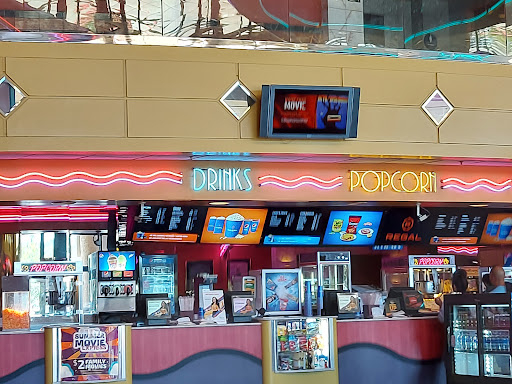 Movie Theater «Edwards Camarillo Palace 12 & IMAX», reviews and photos, 680 Ventura Blvd, Camarillo, CA 93010, USA