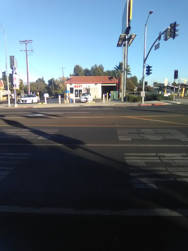 Car Wash «Metro Express Car Wash», reviews and photos, 6066 Reseda Blvd, Tarzana, CA 91335, USA
