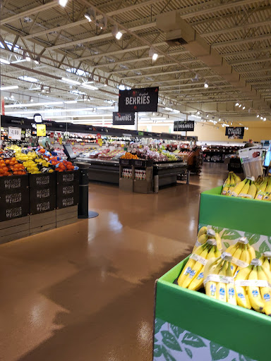 Supermarket «Super Stop & Shop», reviews and photos, 25 Walkers Brook Dr, Reading, MA 01867, USA