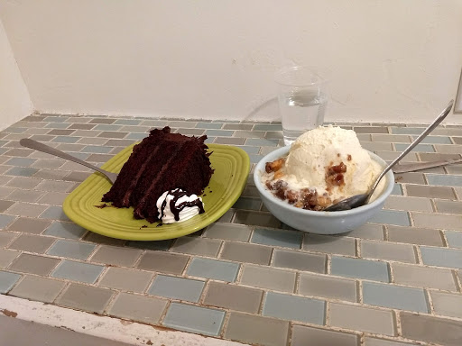 Wedding Bakery «THE CHOCOLATE a dessert cafe», reviews and photos, 212 State St, Orem, UT 84058, USA