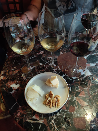 Wine Bar «Rioja! A Wine Bar», reviews and photos, 1603 Battleground Ave, Greensboro, NC 27408, USA