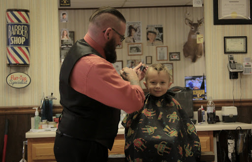 Barber Shop «Floyds Barber Shop», reviews and photos, 107 W Sale St, Tuscola, IL 61953, USA